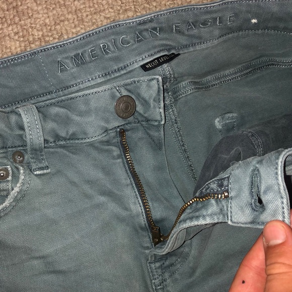 American eagle ripped jean shorts - Picture 2 of 5